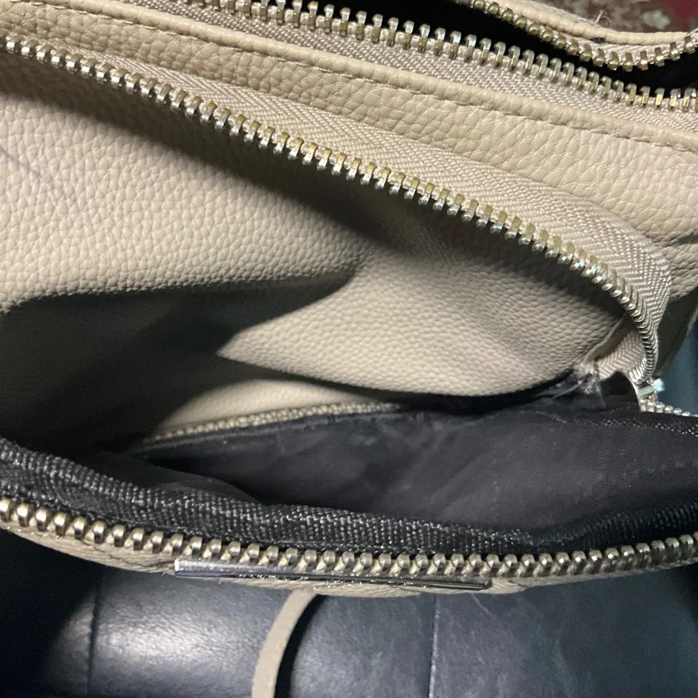STEVE MADDEN Light Grey Crossbody Messenger Bag- Quilted Faux Leather - Picture 4 of 11